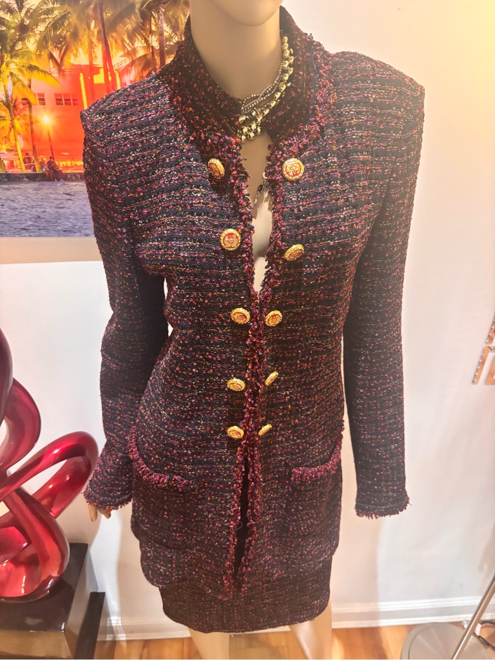 St. John Red Pink multi tweed skirt suit Bouclé Blazer Gold Buttons 12 L shimmer - Picture 6 of 9